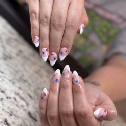 Nails Fabulous