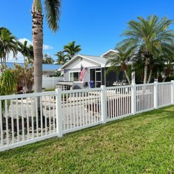 AndysFence.com - 4'h Pool Code Picket Fence