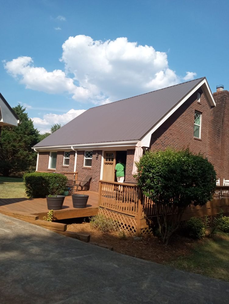 Slide of G&N Roofing