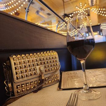 Can Can Brasserie - Ambiance - French Near Me - Richmond, Virginia