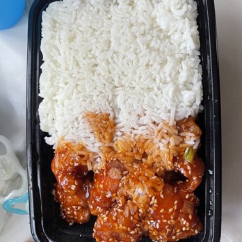 Oriental Express - Sesame chicken combo - Chinese Near Me - Centreville, Virginia Oriental Express - Sesame chicken combo - Chinese Near Me - Centreville, Virginia