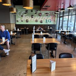 Via 313 Pizza - Inside