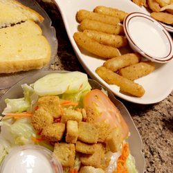 Generals Cafe & Grill - Side salad, mozzarella sticks, chicken strip dinner