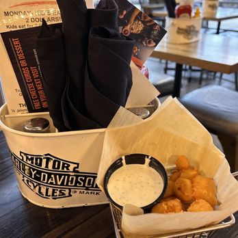 MOTOR Restaurant - Cheese Curds - Barbeque Near Me - Milwaukee, Wisconsin MOTOR Restaurant - Cheese Curds - Barbeque Near Me - Milwaukee, Wisconsin