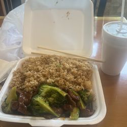 Beijing Kitchen - Fried rice, beef and broccoli