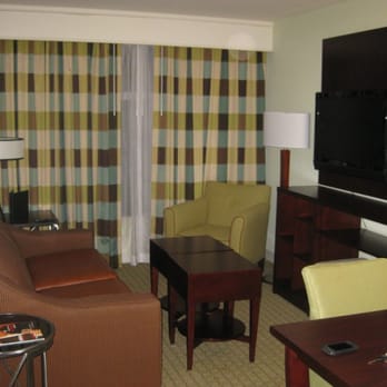 Embassy Suites by Hilton Valencia - Hotels Near Me - Valencia, California Embassy Suites by Hilton Valencia - Hotels Near Me - Valencia, California