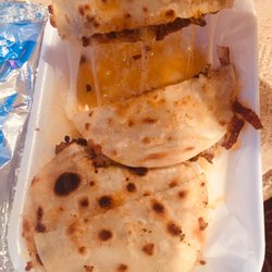 Mulitas- Pastor and Asada are yummylicious!
