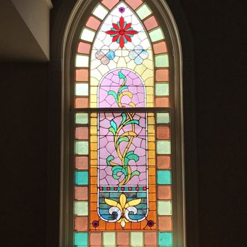 Bardstown United Methodist Church - Lovely stained glass windows - Churches Near Me - Bardstown, Kentucky