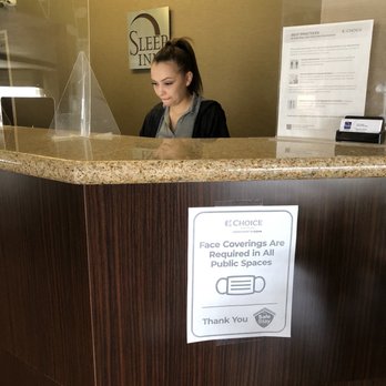 Sleep Inn - Not sure the sign helps if your staff don't even adhere to state requirements. - Hotels Near Me - Ontario, Oregon