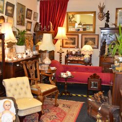 Lady Heyes Crafts & Antiques Centre - Hampton Vintage @ Lady Heyes Antiques Centre Kingsley Road Frodsham
