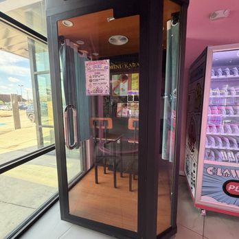 Claw City - Video Game Stores Near Me - Tomball, Texas