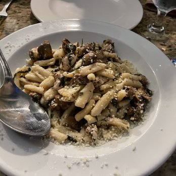 Macaluso’s Restaurant - Chicken mushroom artichoke - Italian Near Me - Aiken, South Carolina Macaluso’s Restaurant - Chicken mushroom artichoke - Italian Near Me - Aiken, South Carolina