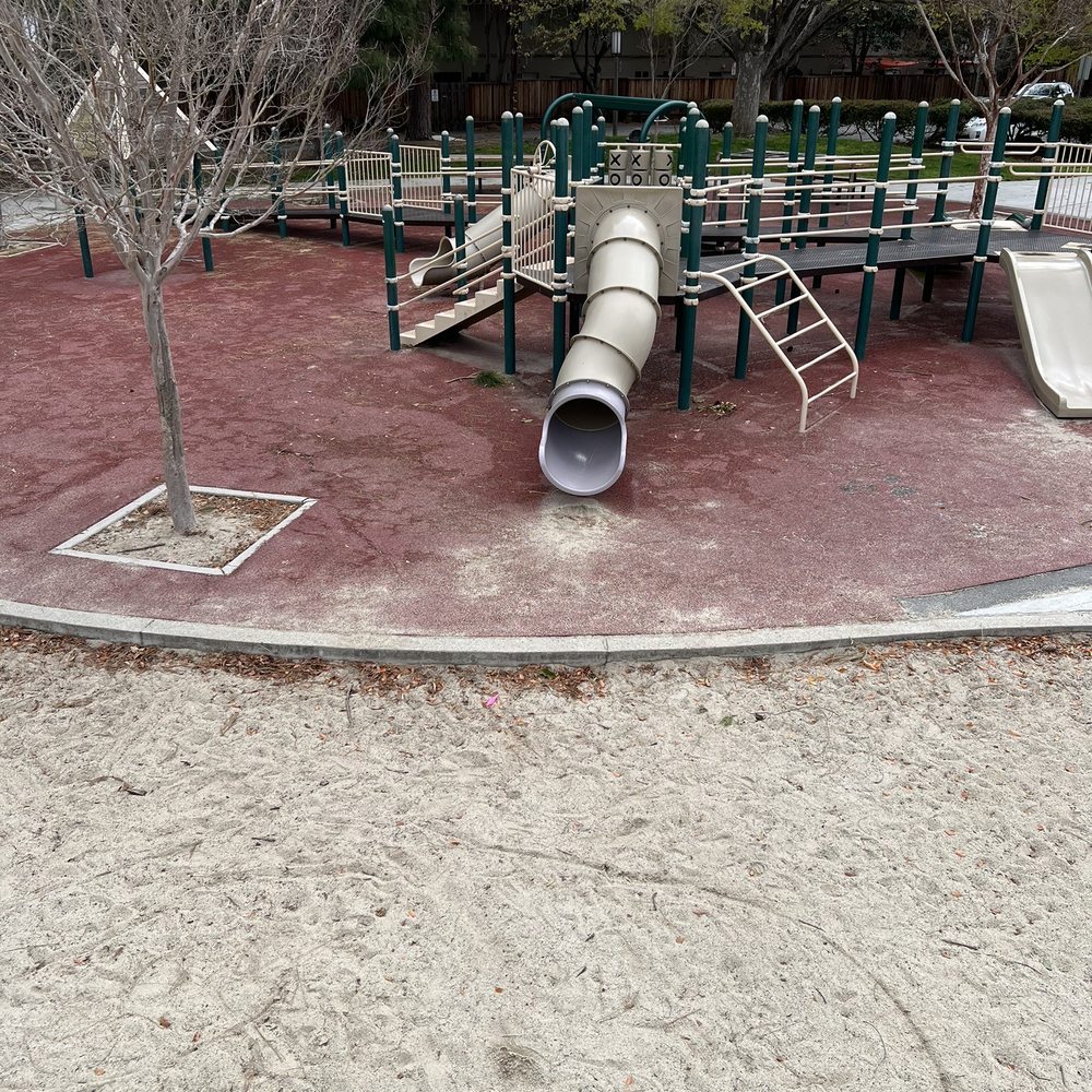 De Anza Park - Smaller kid Play area - Parks Near Me - Sunnyvale, California De Anza Park - Smaller kid Play area - Parks Near Me - Sunnyvale, California