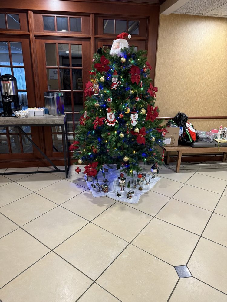 Holiday Inn Express & Suites Manchester-Airport - wedding in Manchester, NH