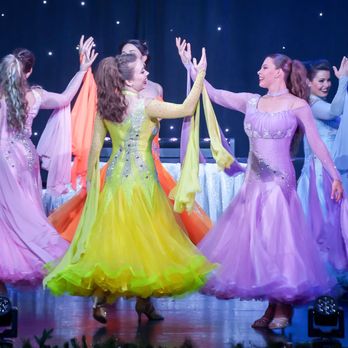 Mountain of Entertainment Theater: Array - Performing Arts Near Me - Pigeon Forge, Tennessee