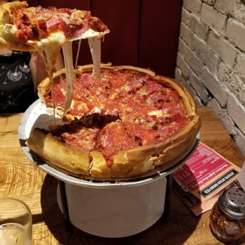 Giordano's - Cheesy and saucy deep dish pizza - Pizza Near Me - Chicago, Illinois