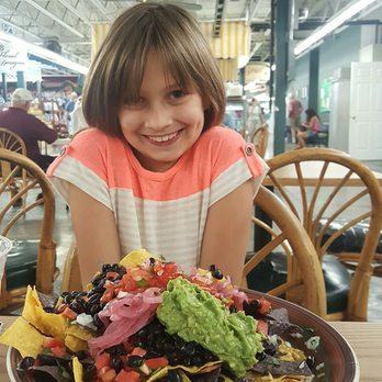 Mid St8 Taco - Head turning veggie nachos. #realfood #inhousechips #babygirllivesonthese - Mexican Near Me - Lemoyne, Pennsylvania