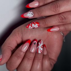 Chic Nails