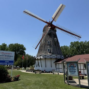 Danish Windmill Gift Shop - Gift Shops Near Me - Elk Horn, Iowa