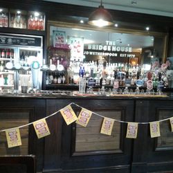 The Bridge House - Bar