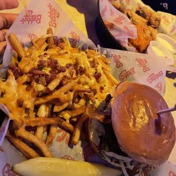Bubba's 33 - Guacamole burger - Burgers Near Me - Corpus Christi, Texas