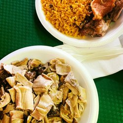La Borinqueña Bbq - Cuajo/Morcilla  Pernil/Arroz Gandulez