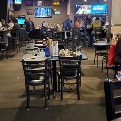 Booyahs Bar and Grill - Dining area