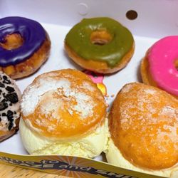 Island Glazed - Assorted donuts