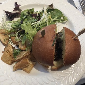 Amanda's Restaurant - Breakfast & Brunch Near Me - Hoboken, New Jersey