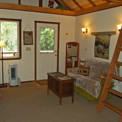 Trinity River Adventure Cabins - Door to river porch
