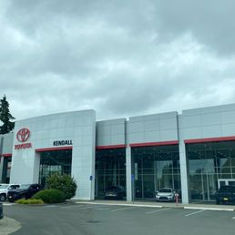 Exterior outside entrance of Kendall Toyota of Eugene - Eugene, Oregon Exterior outside entrance of Kendall Toyota of Eugene - Eugene, Oregon