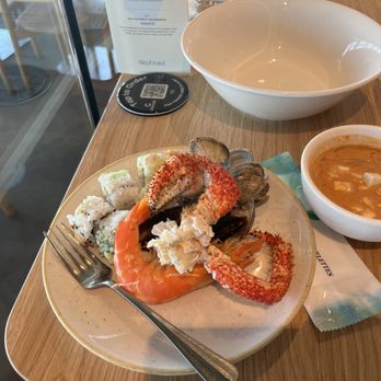 Sydney Tower Eye - Sampling of chilled seafood - Observatories Near Me - Sydney, NSW