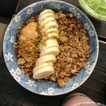 Pitanga - Acai bowl with granola, bee pollen, bananas and almond butter. Yum. - Comfort Food Near Me - Brooklyn, New York