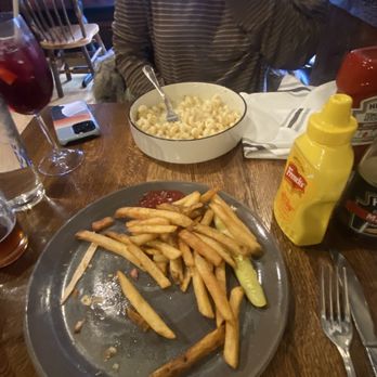 Idletyme - Burger, Mac n cheese - American Near Me - Stowe, Vermont Idletyme - Burger, Mac n cheese - American Near Me - Stowe, Vermont