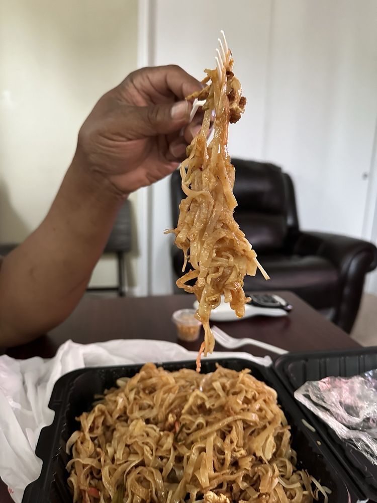 BAI MAI THAI - Updated November 2024 - 166 Photos & 195 Reviews - 1541 ...