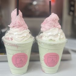 Bell’Aroma Cafe - Cotton candy frap