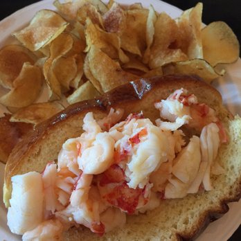 Row 34 - Seaport - warm buttered lobster roll - New American Near Me - Boston, Massachusetts