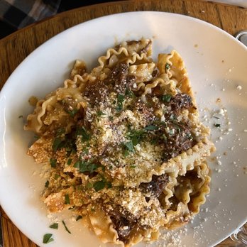 il vecchio - Beef shank Ragú - Italian Near Me - Pacific Grove, California il vecchio - Beef shank Ragú - Italian Near Me - Pacific Grove, California