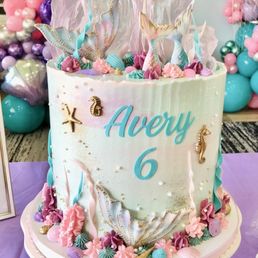 Custom Cakes