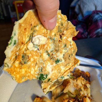 The Putnam Diner & Restaurant - This is an "omelet" it looks like a dried out pancake - Breakfast & Brunch Near Me - Patterson, New York