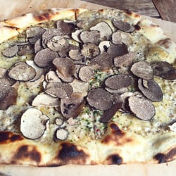 Henry's - Trüffel Pizza