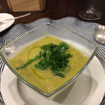 Restaurante Raízes - Squash and creme soup du jour - Portuguese Near Me - Lisbon, 11 Restaurante Raízes - Squash and creme soup du jour - Portuguese Near Me - Lisbon, 11