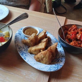 Mama Makan Indonesian Kitchen - Indonesian Near Me - Amsterdam, New Hampshire