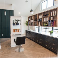 Posh Salon - Spa - Boutique