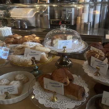 Le Petit Café - Coffee & Tea Near Me - Brooklyn, New York
