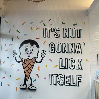 Seaside Creamery - Photo op mural - Ice Cream & Frozen Yogurt Near Me - Long Beach, California Seaside Creamery - Photo op mural - Ice Cream & Frozen Yogurt Near Me - Long Beach, California
