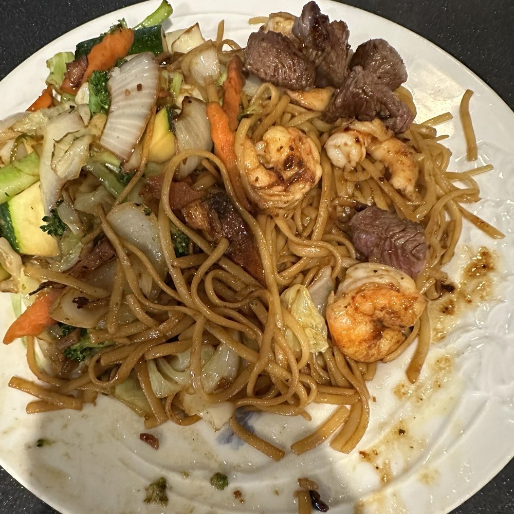We got the shrimp and filet! We got the shrimp and filet!