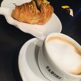 Pistachio Croissant
