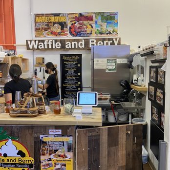 Waffle and Berry - Ordering Area - Waffles Near Me - Honolulu, Hawaii