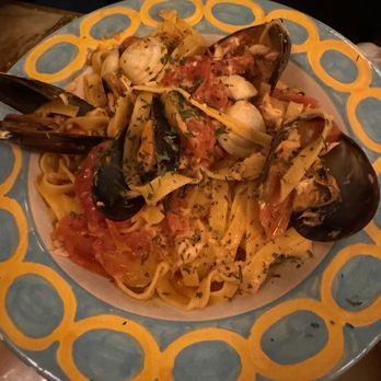 Villa Capri - Italian Near Me - Madrid, M Villa Capri - Italian Near Me - Madrid, M